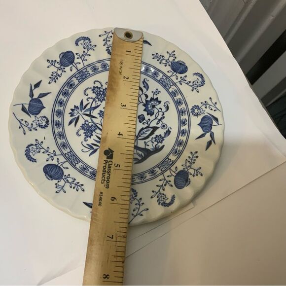 J & G Meakin England 2 Dinner Plates 10 1/4” and 1 small appetizer plate 6” - Picture 6 of 6